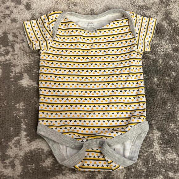 Baby Elements-Baby Gap Baby Boy Outfit Onesie and Army Green Pants 3-6 Months - Picture 2 of 7